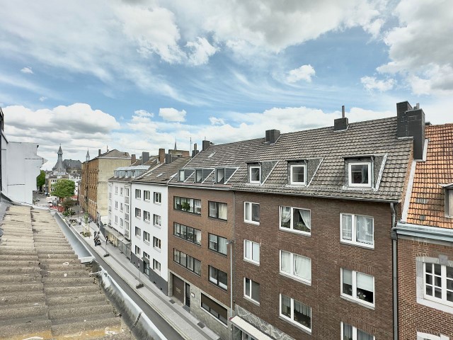 New & cozy Studio in the City Center with Roof Top View