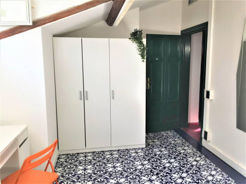 S. 59 Nuova e caratteristica singola in mansarda zona Statuto