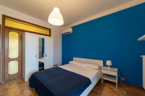 Stanza a Firenze in Piazza Augusto Conti