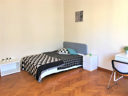 S. 17 Ampia e luminosa singola zona Campo di Marte