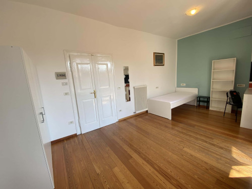 VIA PORTICI 11 - Stanza 17