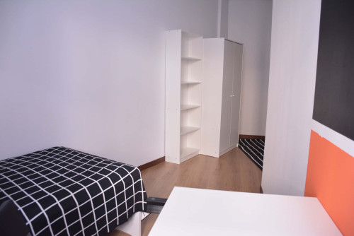 Via Tigellio 20b - Stanza 54