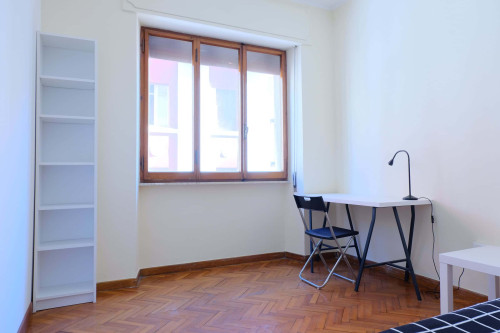Via Pola n5 - Stanza 56 - ERASMUS