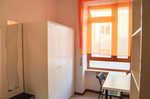 Via tigellio 24 - Stanza 63