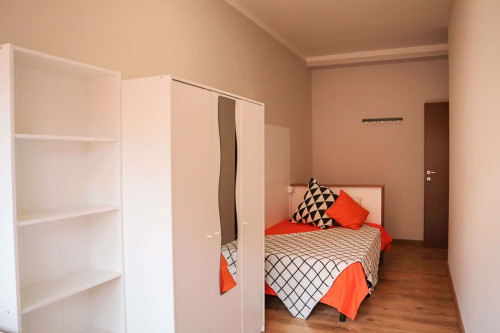 Via tigellio 24 - Stanza 68