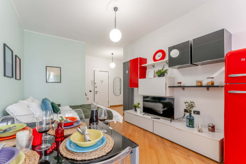 Bilocale Tortona adiacente alla metro di Porta Genova