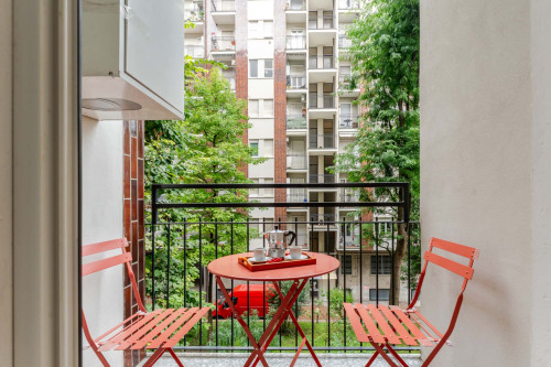 Bilocale Tortona adiacente alla metro di Porta Genova