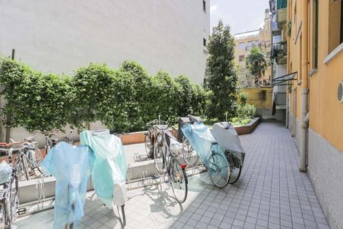 Luminoso bilocale con balcone in zona Amendola  - Gallery -  5