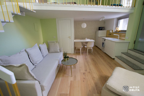 Via Gaetano De Castillia (A)