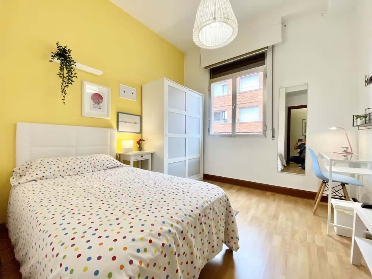 Habitación Amplia Y Luminosa.,Huertas 4. - Habitación amplia y luminosa.,Huertas 4. - Gallery - 2