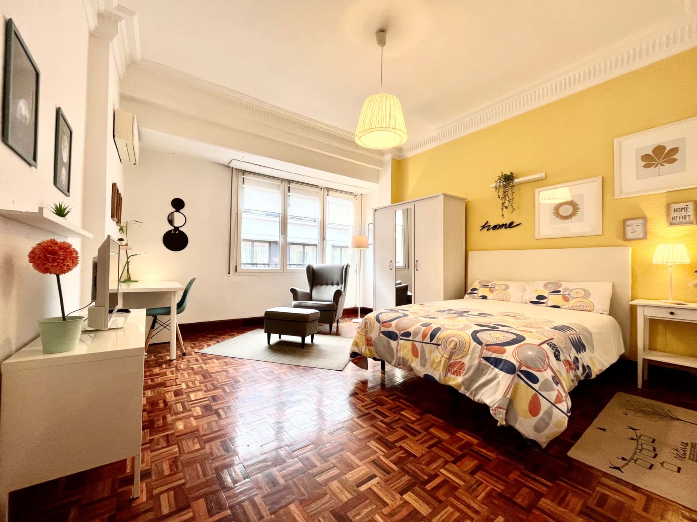  Gran Habitación Con Salón Privado,Huertas 3  -  Gran habitación con salón privado,Huertas 3  - Gallery -  1