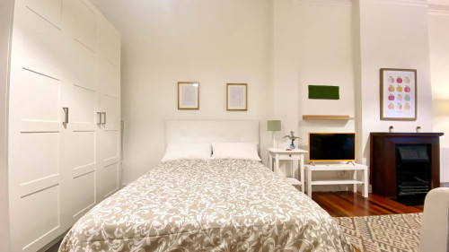 Ledesma 3 Gran habitación con baño privado