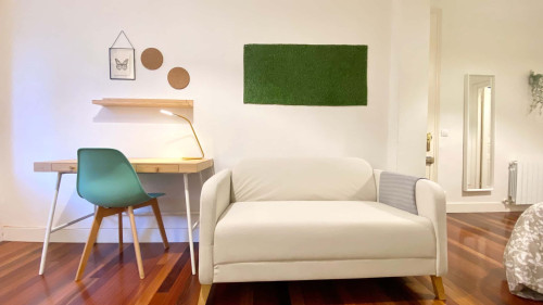 Ledesma 3 Gran habitación con baño privado