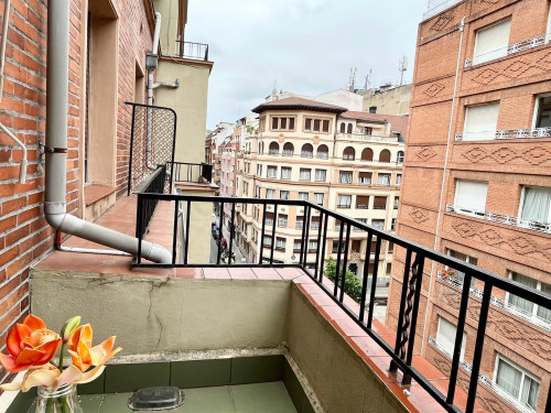 Habitación con balcón privado Huertas 2