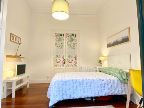 Ledesma 2 Habitación con Balcón en Abando