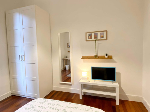 Ledesma 2 Habitación con Balcón en Abando