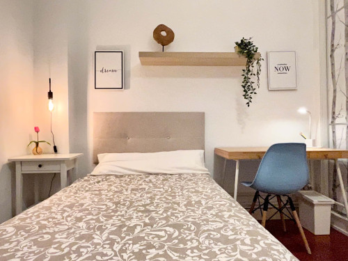 Habitación tranquila. Elcano 3