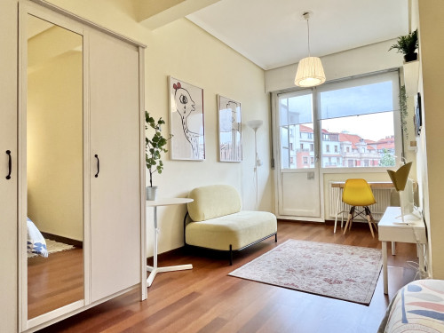 Habitación con sala y terraza privada. Ferro 1