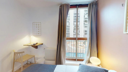 Comfy double bedroom near Lourmel metro