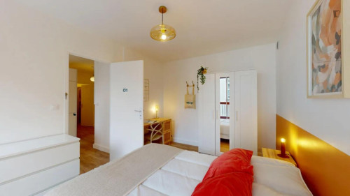 Lovely double bedroom near Lourmel metro