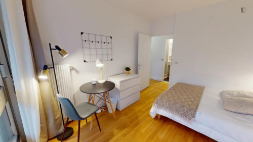 Very nice double bedroom near Pont de Sèvres metro