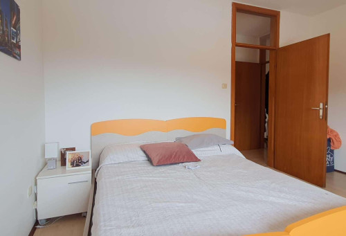 A30/S1 stanza con due letti, in 2-bedroom apartment, balcone, posto auto assegnato, Via Degasperi, Trento
