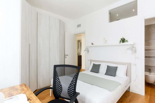 Ampio trilocale vicino alla Stazione Centrale