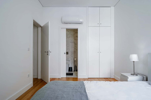 1 bedroom apartment, with kitchen, living room, balcony, cozy and fully equipped  - Gallery -  5