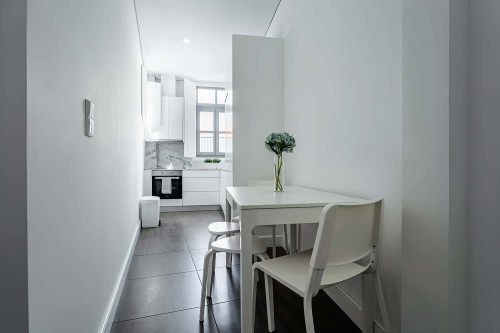 1 bedroom apartment, with kitchen, living room, balcony, cozy and fully equipped  - Gallery -  4