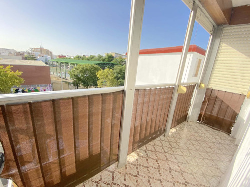 Premium room near CENTER with PRIVATE TERRACE, A/C in apart., double bed, TV 32", lock door. WIFI incl. - Gallery - 7