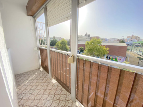 Premium room near CENTER with PRIVATE TERRACE, A/C in apart., double bed, TV 32", lock door. WIFI incl. - Gallery - 6