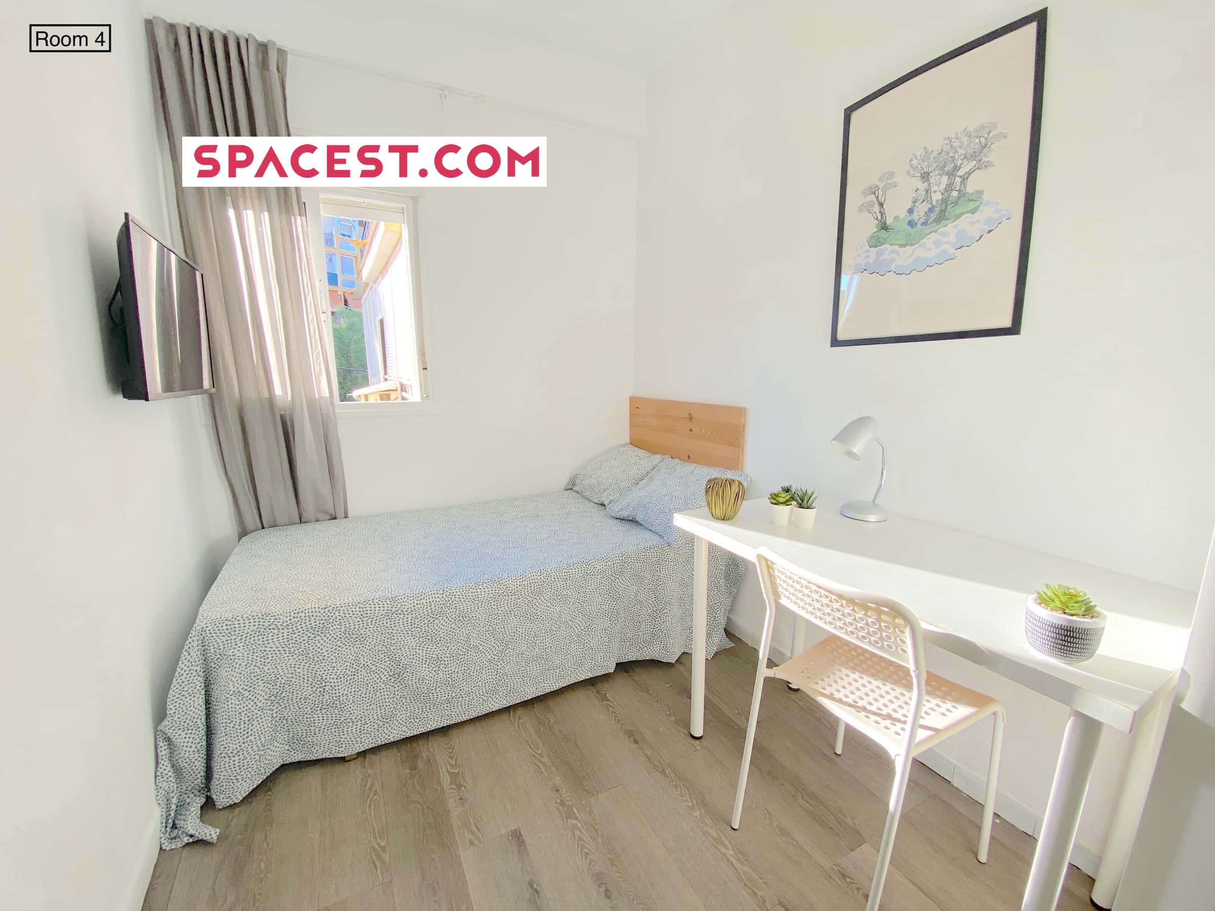 Sunny Deluxe Room Near CENTER With A/C In Apart., TV 32", Lock Door. WIFI And Water Incl. - 1