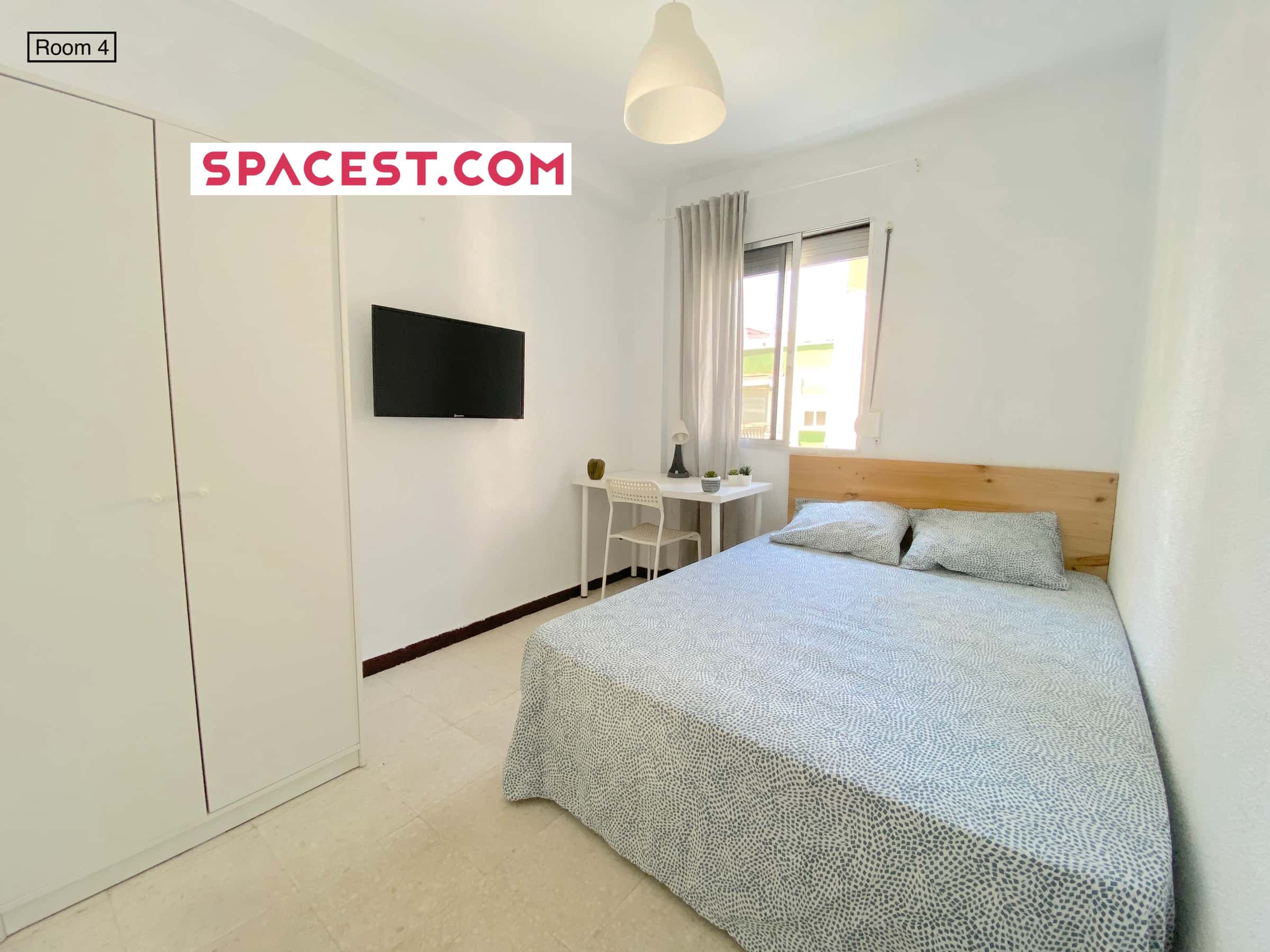 Sunny Room Near CENTER With A/C In Apart., Double Bed, TV 32", Lock Door. WIFI And Water Incl. - 1