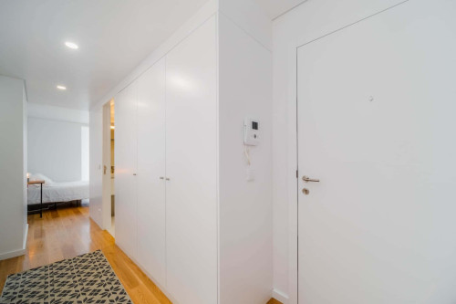 1 bedroom apartment, with kitchen, living room and balcony, cozy and equiped