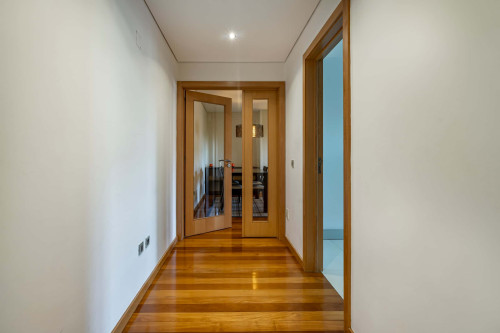 1 bedroom apartment,with kitchen, living room, garage and balcony, fully equiped