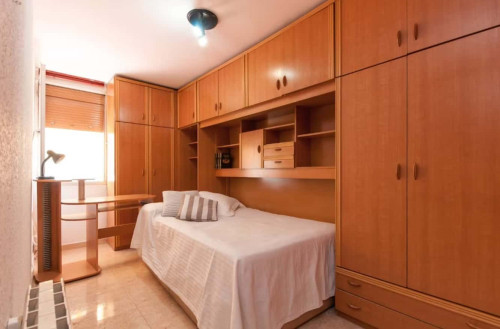 3849 - Habitacion en piso compartido Zona Universitaria, Bellvitge