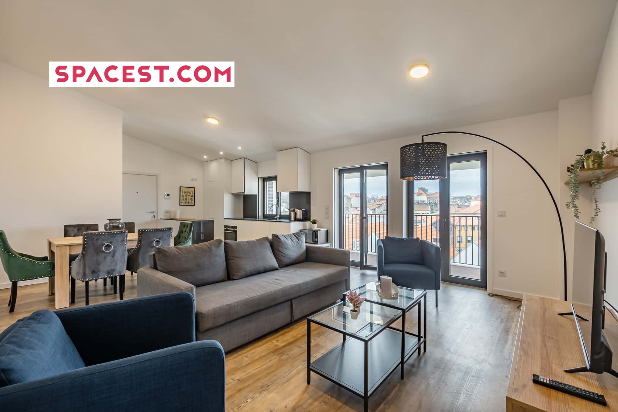  Elegant 2-Bedroom Apartment, Fully Equiped And Balcony Overlooking The River  -  Elegant 2-bedroom apartment, fully equiped and balcony overlooking the river  - Gallery -  1