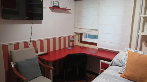Room in a shared 3-bedroom apartment for rent in Vigo, only females, only students, all bills included. - Gallery - 13