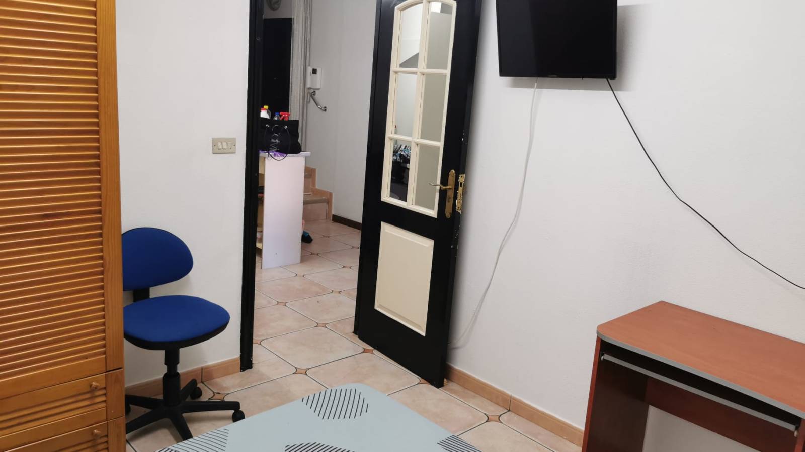 Bedroom 1 - 18