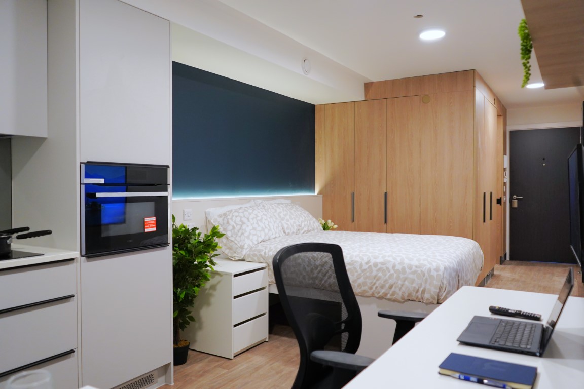  Luxury Plus  -  Castle Way  - Gallery -  1