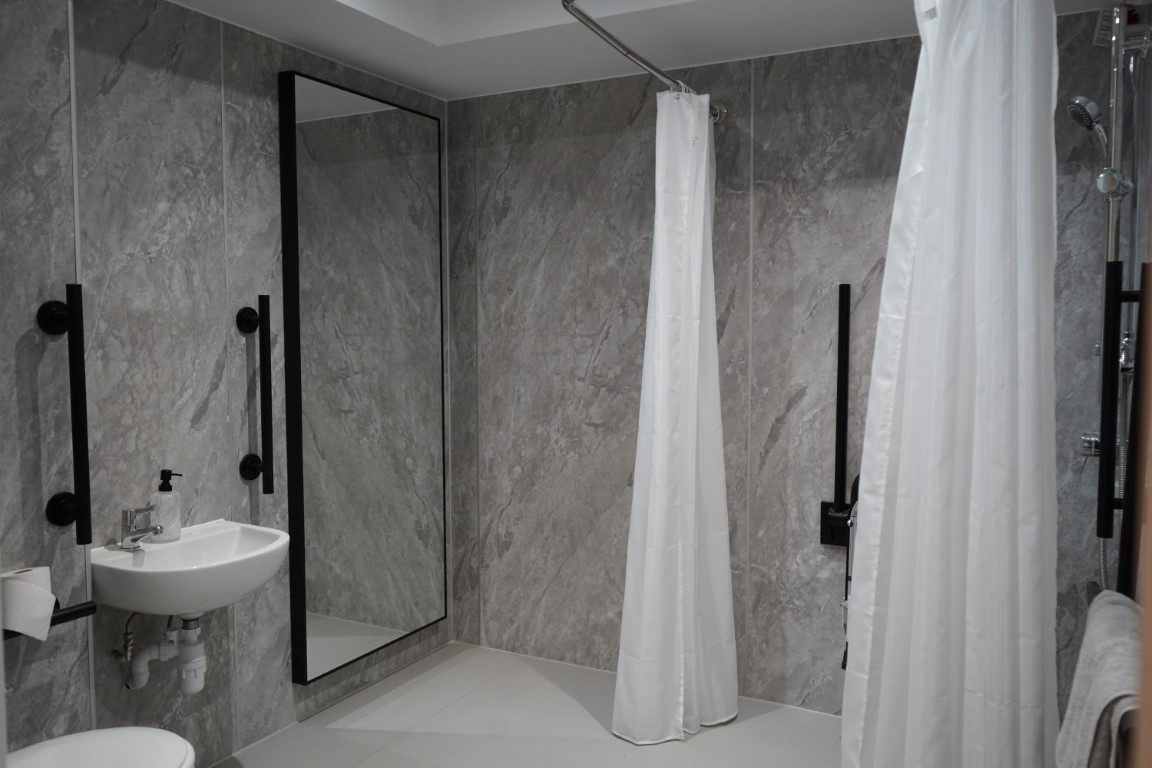  VIP (Accessible)  -  Castle Way  - Gallery -  10