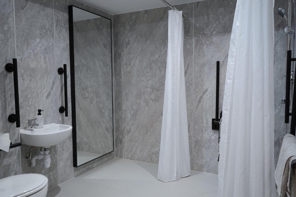  VIP (Accessible)  -  Castle Way  - Gallery -  11