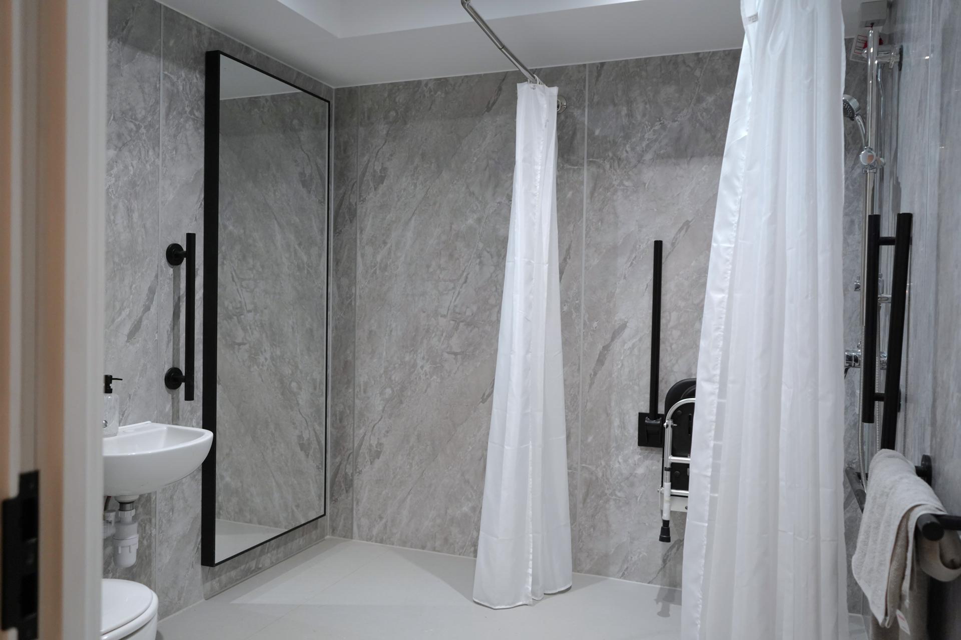  VIP (Accessible)  -  Castle Way  - Gallery -  21