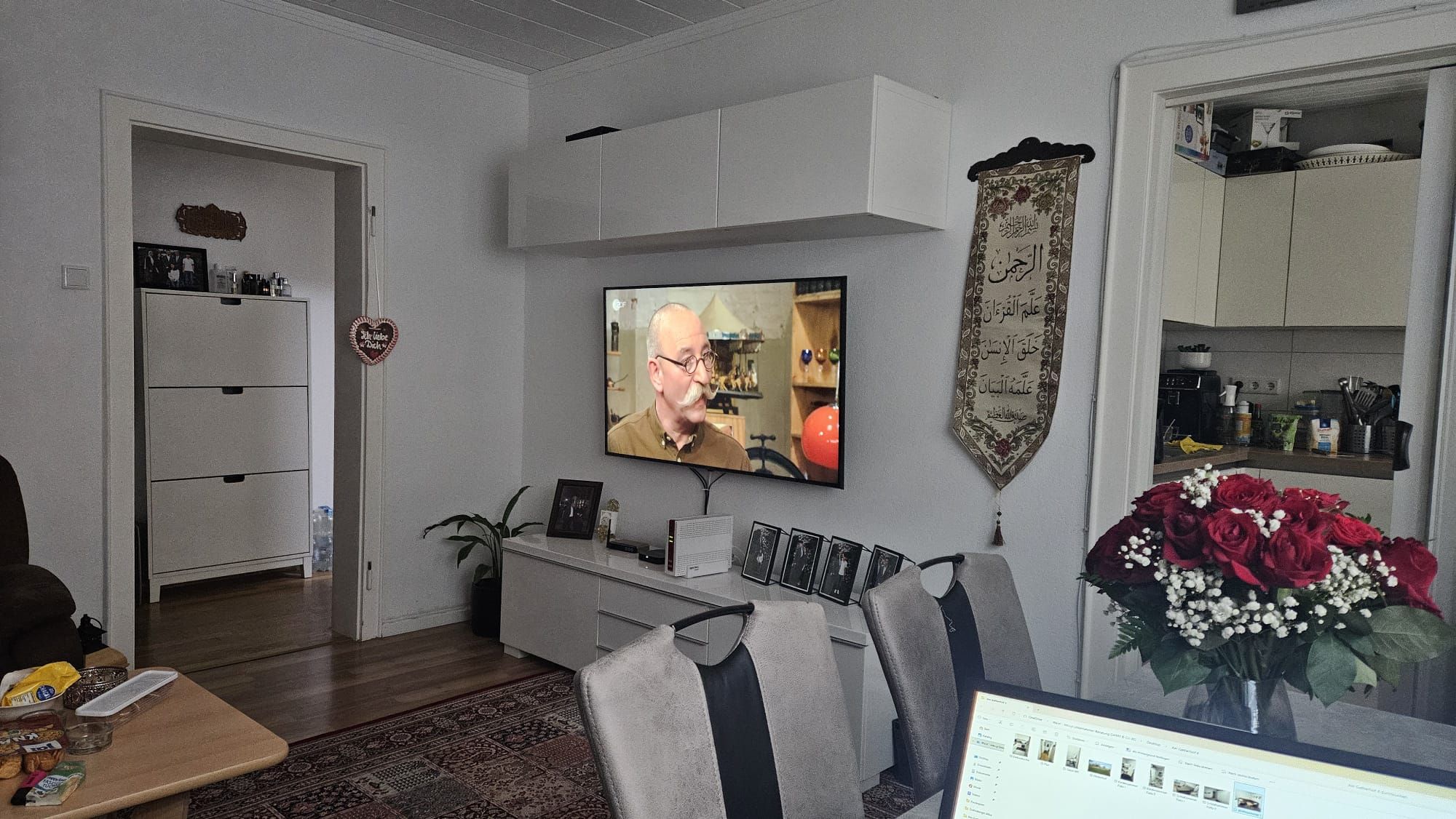  Wonderful, Light-Flooded, Charming Apartment Located In Rath, Düsseldorf  -  Wonderful, light-flooded, charming apartment located in Rath, Düsseldorf  - Gallery -  10