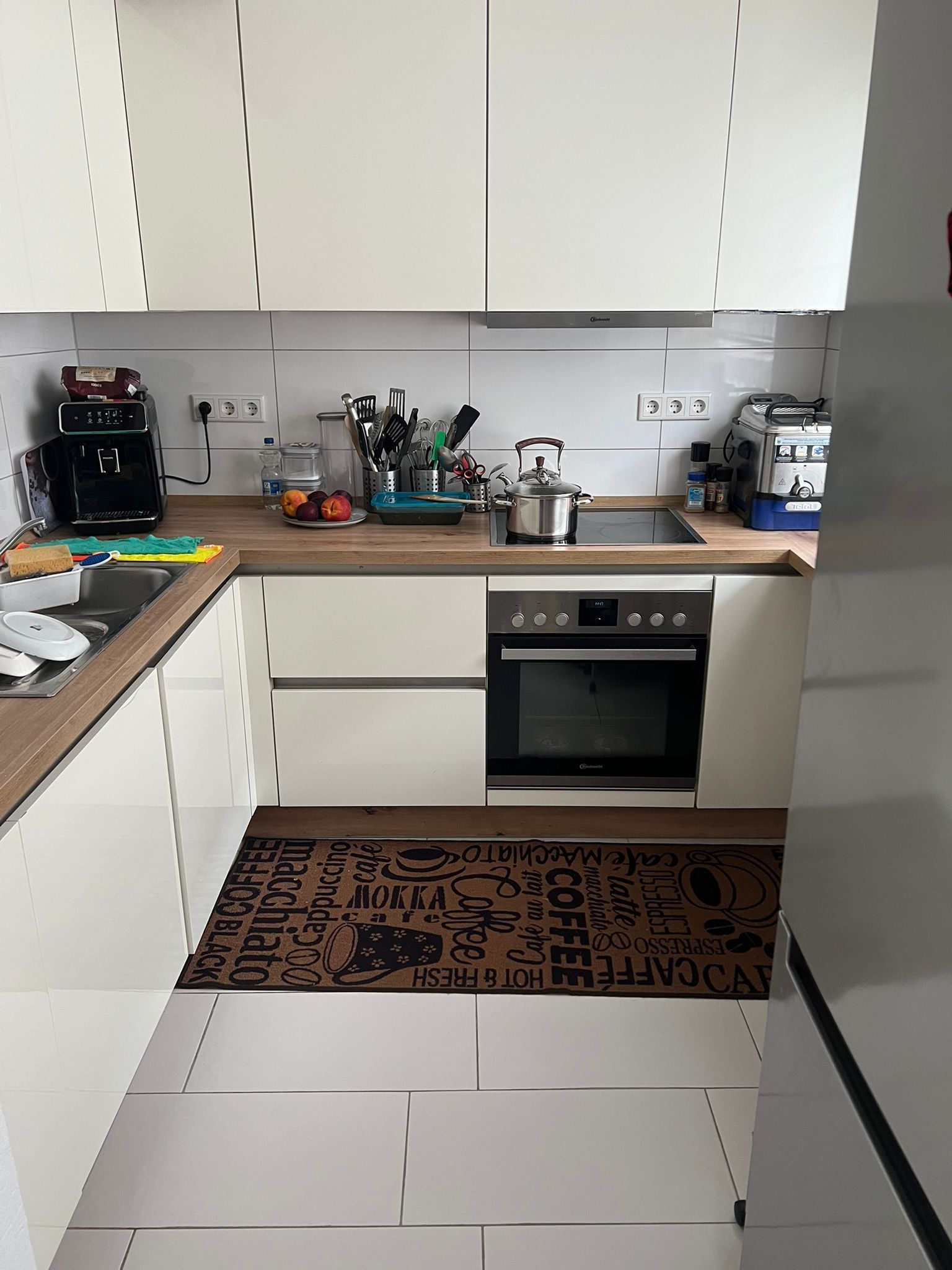  Wonderful, Light-Flooded, Charming Apartment Located In Rath, Düsseldorf  -  Wonderful, light-flooded, charming apartment located in Rath, Düsseldorf  - Gallery -  1