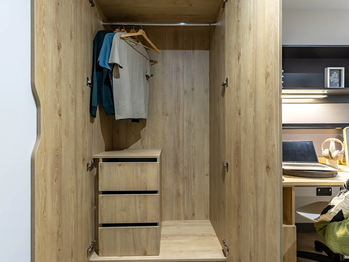  Classic En Suite  -  Biscuit Factory  - Gallery -  5