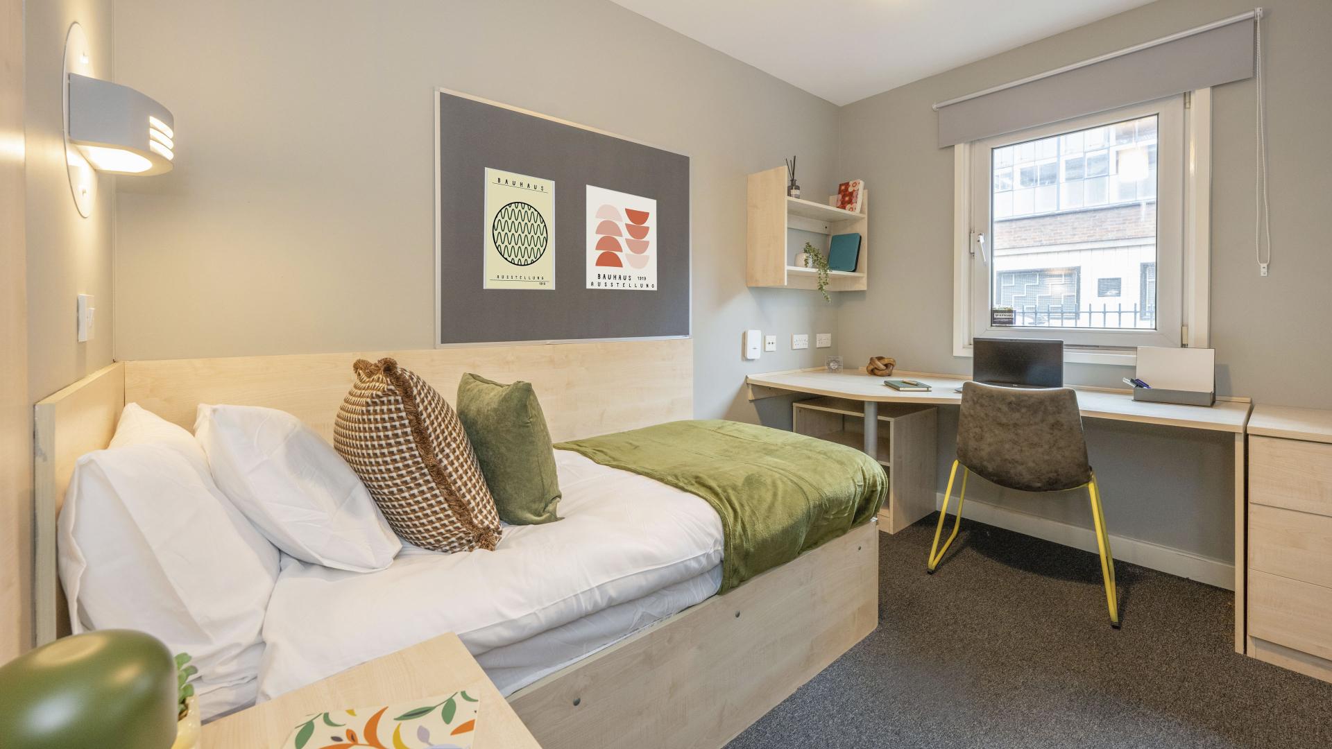 Classic En-Suite - 5