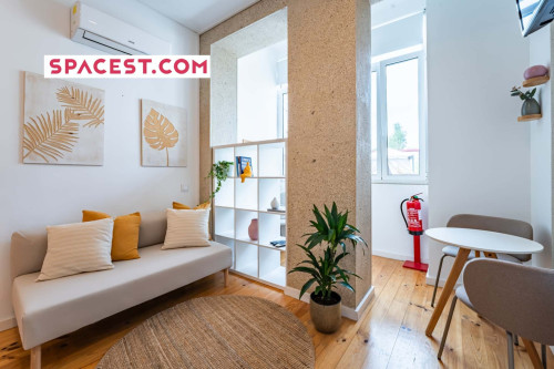 Complete studio in Bonfim, with working area
