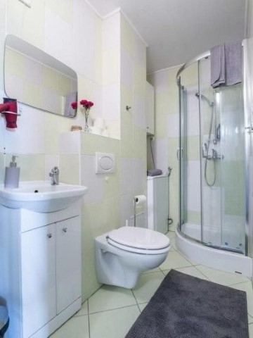 Single Room No. 1 (2) - 4