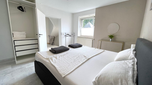 Beautiful, pretty studio in quiet street